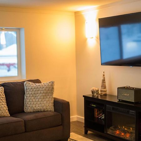 Clipperton Suite By Revelstoke Vacations Bagian luar foto