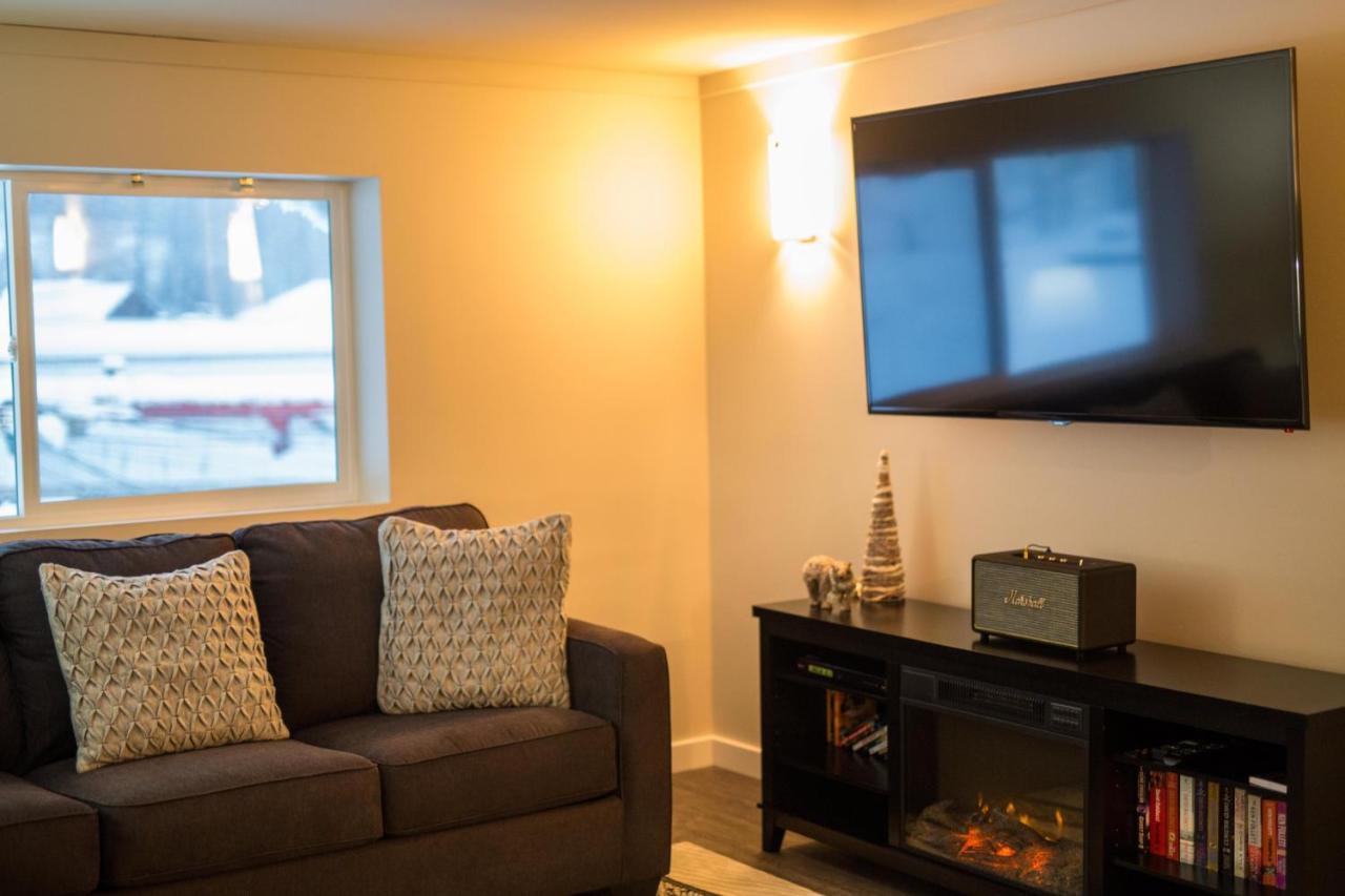 Clipperton Suite By Revelstoke Vacations Bagian luar foto