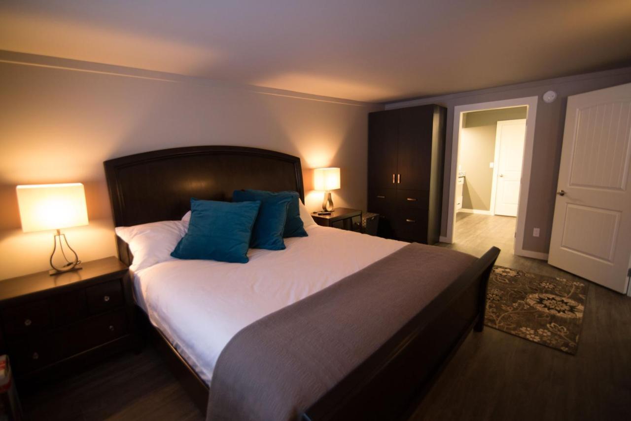 Clipperton Suite By Revelstoke Vacations Bagian luar foto